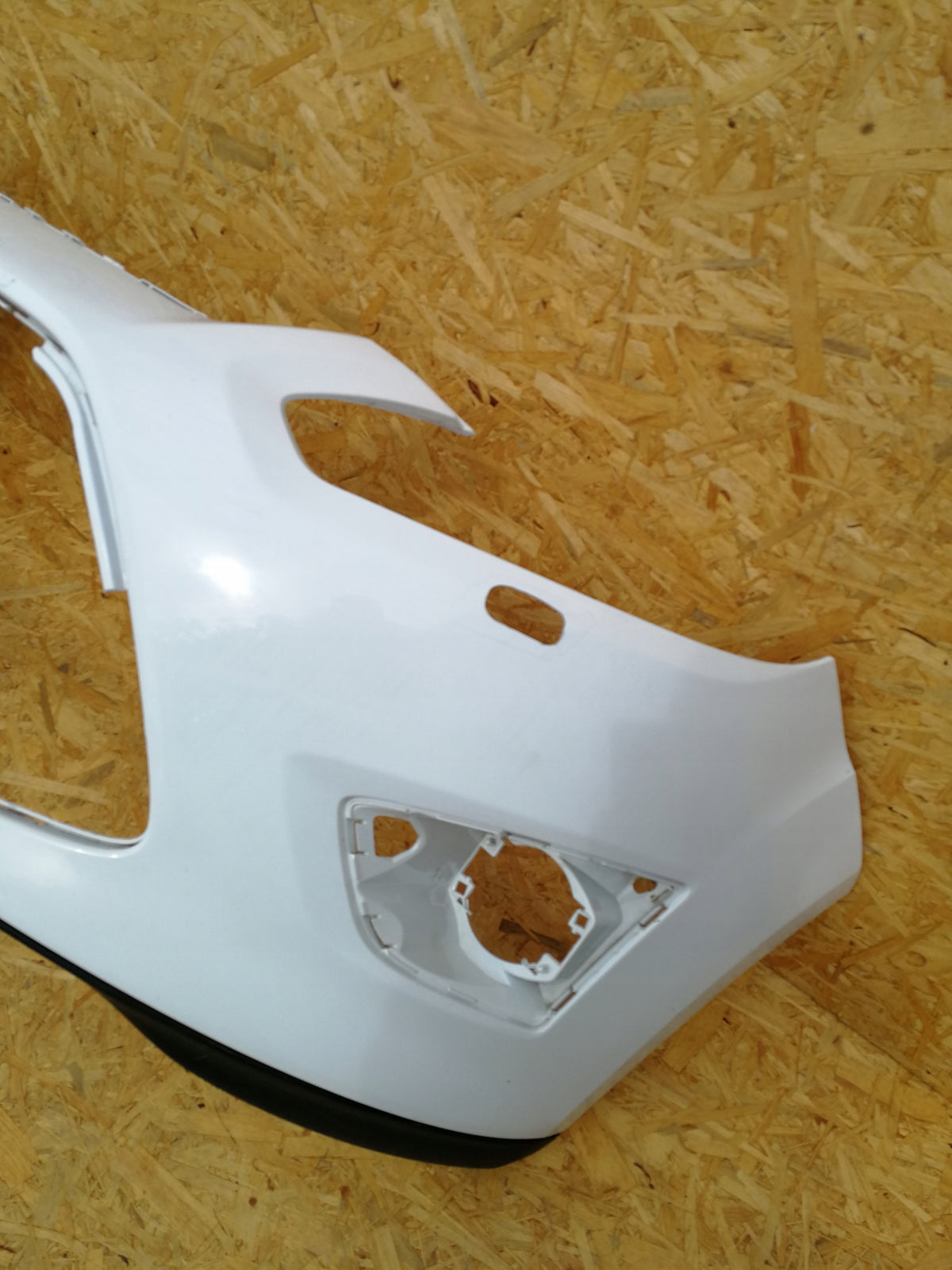 Ford C-Max MK2 II 10- Front Bumper Front Spryski AM51-R17-K819 — photo 2 of 8