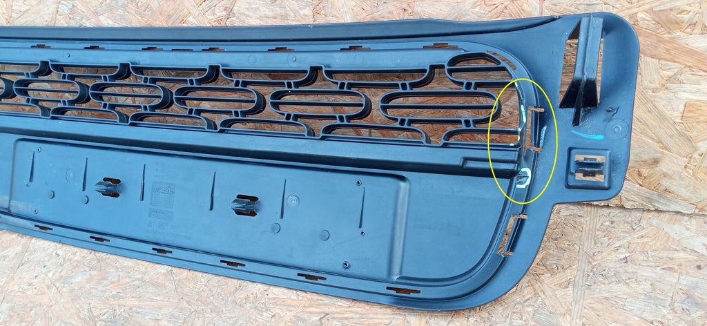 CITROEN C3 III 16- ATRAPA KRATKA ŚRODKOWA GRILL ZDERZAKA PRZÓD 9812061877