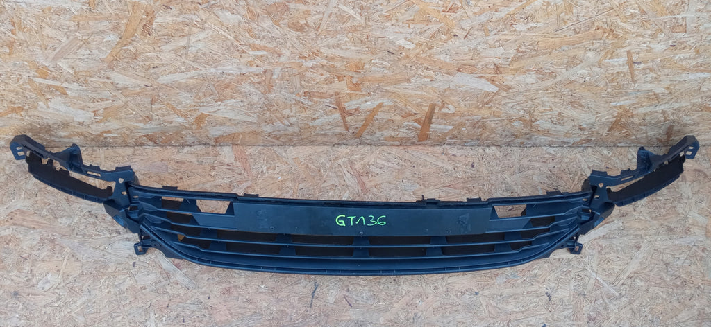 RENAULT CLIO 4 IV LIFT 16- ATRAPA KRATKA ŚRODKOWA GRILL 622542412R