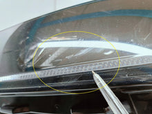 Laden Sie das Bild in den Galerie-Viewer, Skoda Enyaq iV 20- SCHEINWERFER LINKS VORNE VOLL-LED CRYSTAL 5LB941015A