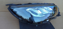 Laden Sie das Bild in den Galerie-Viewer, PEUGEOT 208 II 2008 II 19- LAMPA PRAWA PRZÓD LED TECHNOLOGY 9833036180
