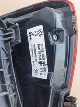 Załaduj zdjęcie do przeglądarki galerii, VW POLO 6C0 LAMPA LEWA TYŁ TYLNA EU