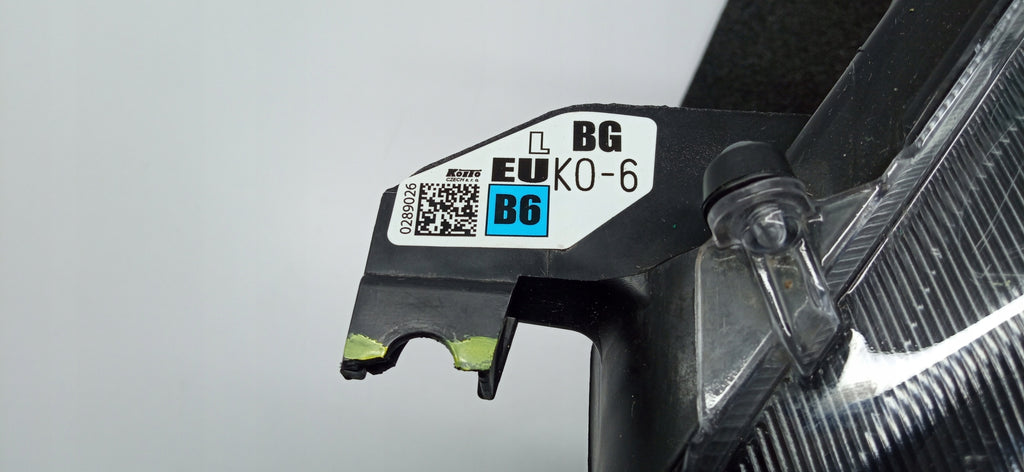 TOYOTA YARIS IV 4 P21 19- SCHEINWERFER LINKS VORNE LINSE KOITO K0-6 EU