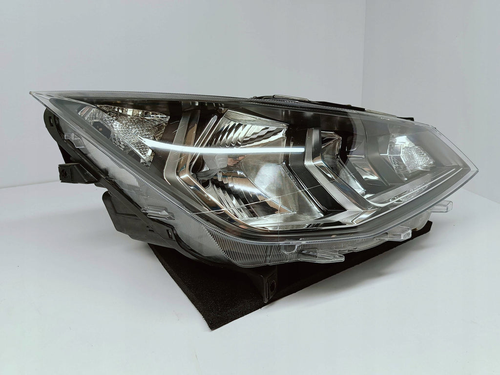 Seat Ibiza V ARONA 17- LAMPA PRAWA PRZÓD ZWYKŁA H7 EU 6F1941006B