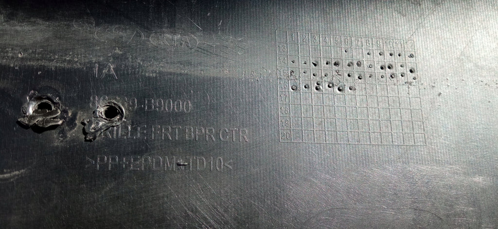 HYUNDAI I10 II 2 13- ATRAPA KRATKA GRILL 86569-B9000