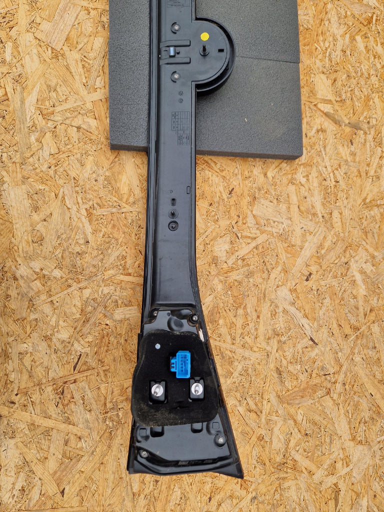 VW ID4 ID.4 RÜCKLEUCHTE HINTEN 11A945307B BLENDE