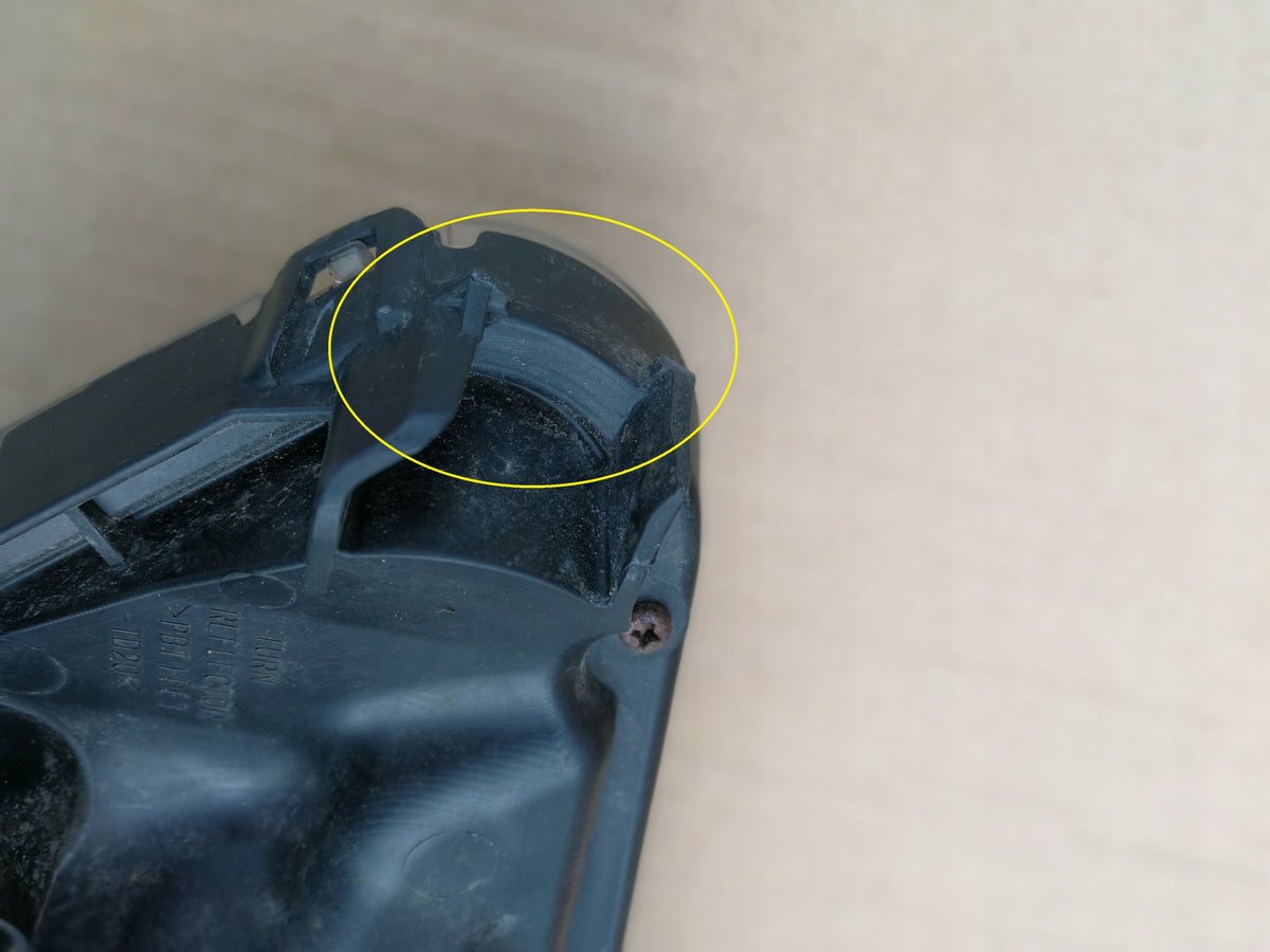 Mitsubishi Asx 10- Lampa Reflektor Prawy Przód Soczewka EU — zdjęcie 11 z 13