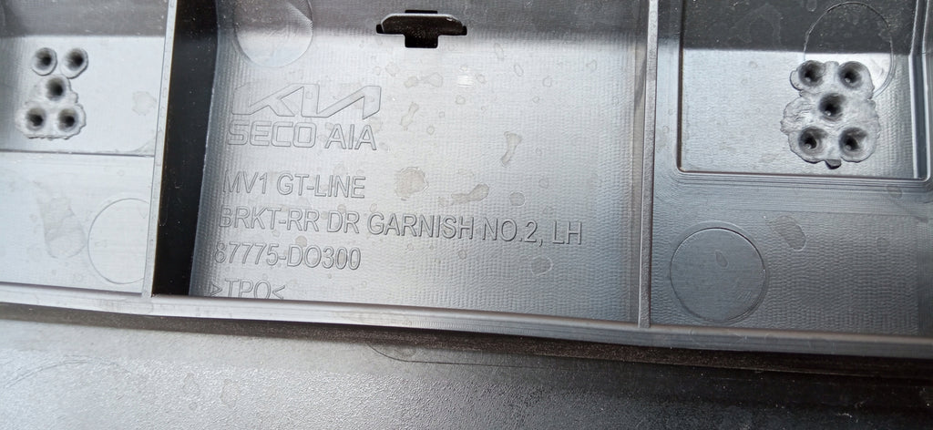 KIA EV9 MV GT-LINE 23- LISTWA NAKŁADKA DRZWI LEWY TYŁ 87733-DO300