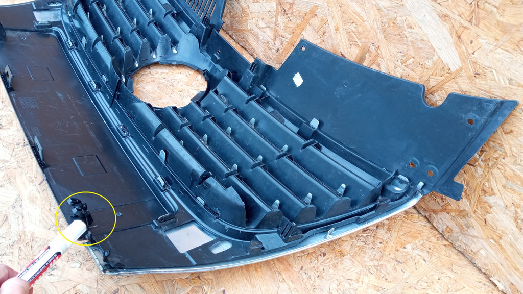 VOLKSWAGEN PASSAT B6 05- ATRAPA KRATKA GRILL 3C0853651AH