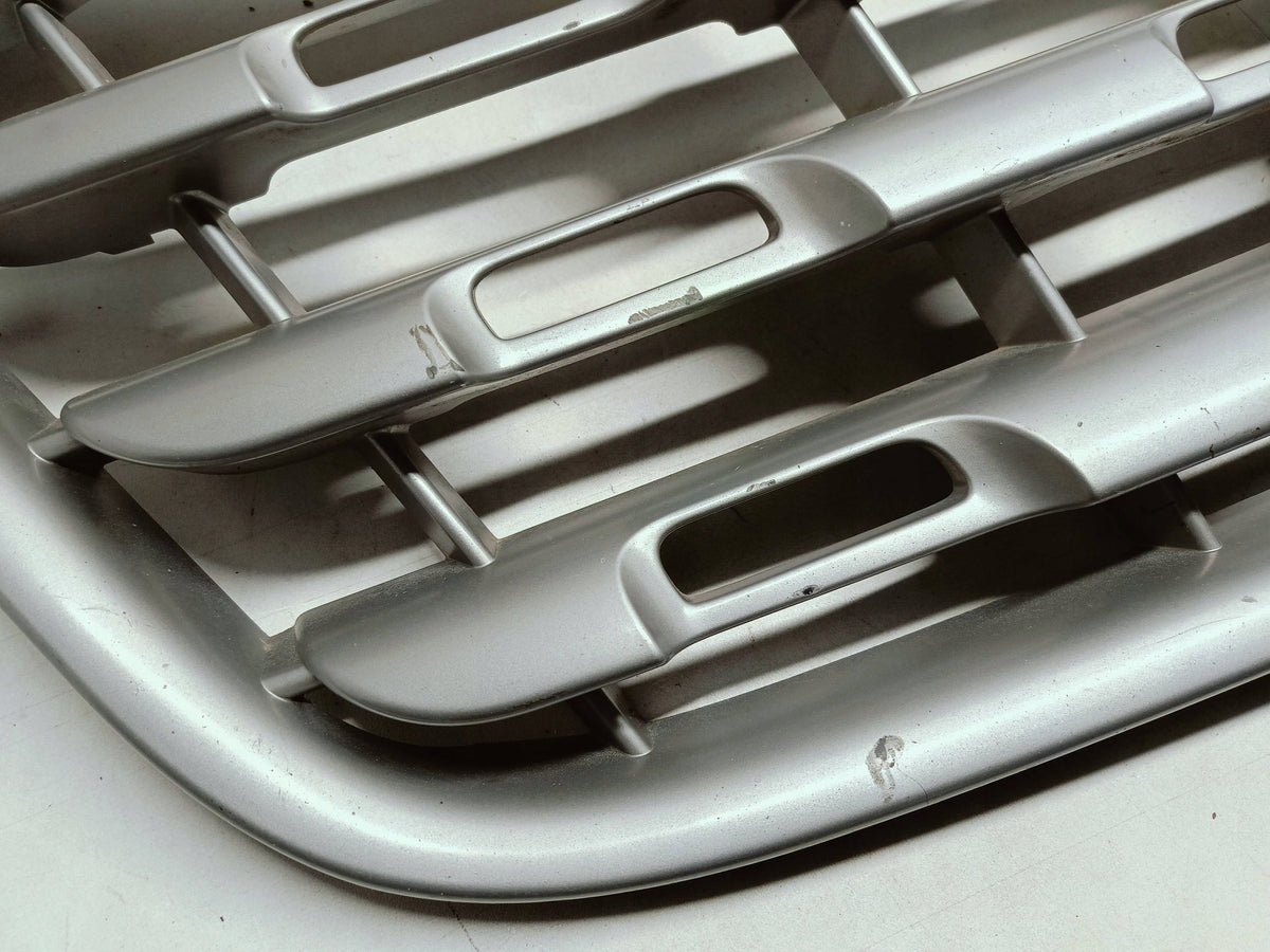 Renault Master III 3 10- Kühlergrill Grill Gitter Vorderen Stossstange 623100256R — Foto 6 von 15