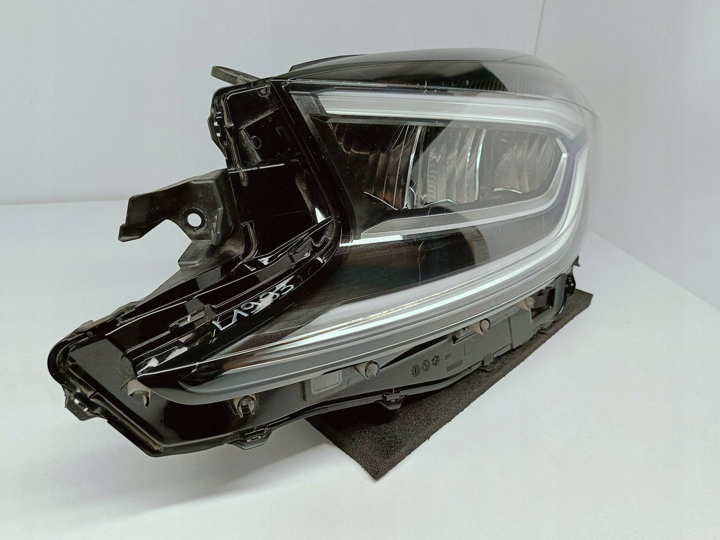 Toyota Aygo X 22- LAMPA LEWA PRZÓD PRZEDNIA FULL LED EU KOITO 0H-33