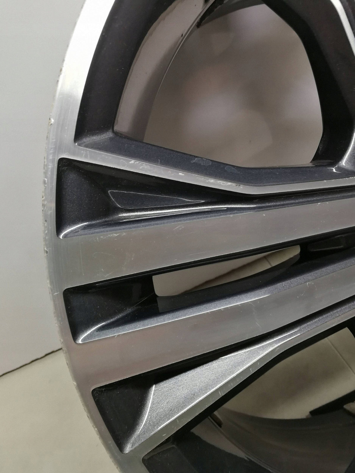 Renault Megane IV Felge Aluminium 16 Zoll 6.5x16 ET41 5x114.3 403003241R — Foto 8 von 16
