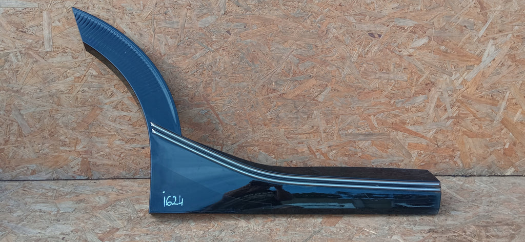 KIA EV6 EV-6 2021- LISTWA NAKŁADKA DRZWI PRAWY TYŁ PRAWA TYLNA 87734-CV100