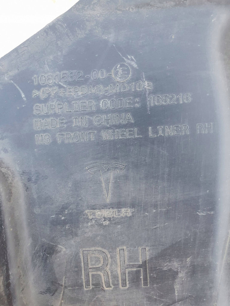 TESLA MODEL 3 III M3 17- RADHAUSSCHALE RECHTS VORNE 1081582-00-E