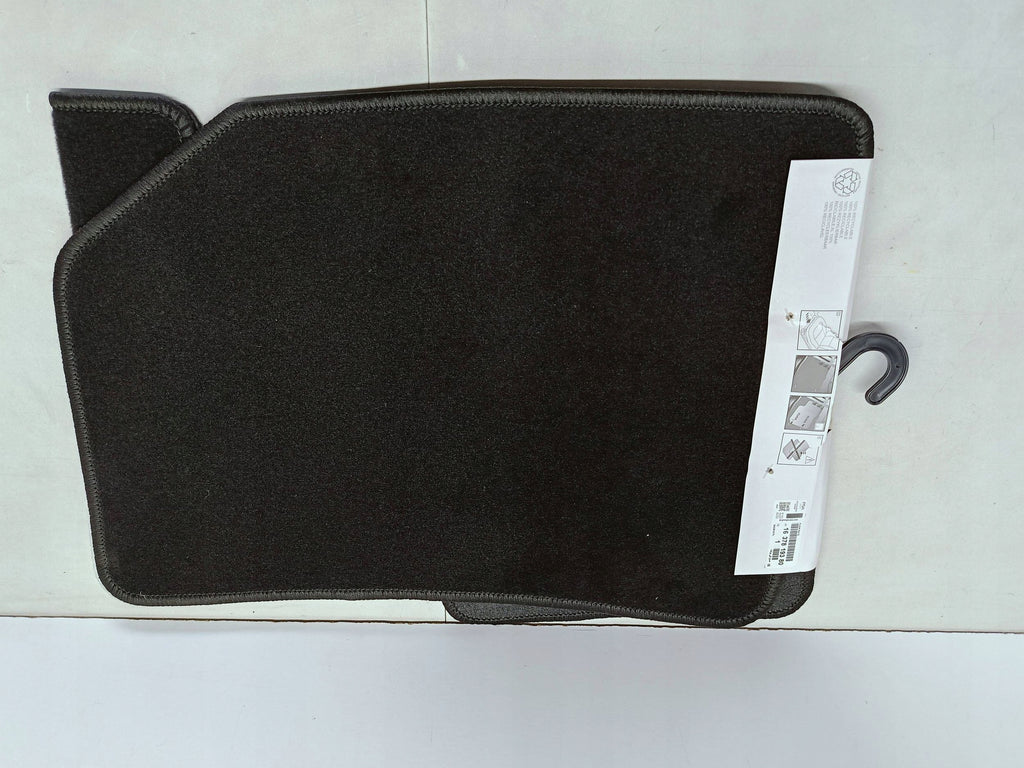 Citroen C4 SpaceTourer 18- VELOURSFUSSMATTEN-SET OEM 1637819380