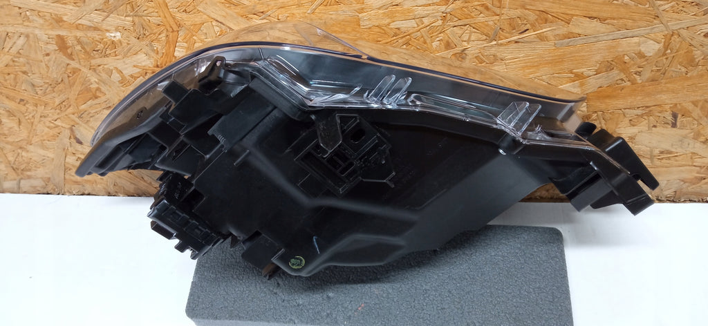 MAZDA 2 II DJ 14- LAMPA PRAWA PRZÓD PRZEDNIA PRAWA ZWYKŁA DB5J-51030