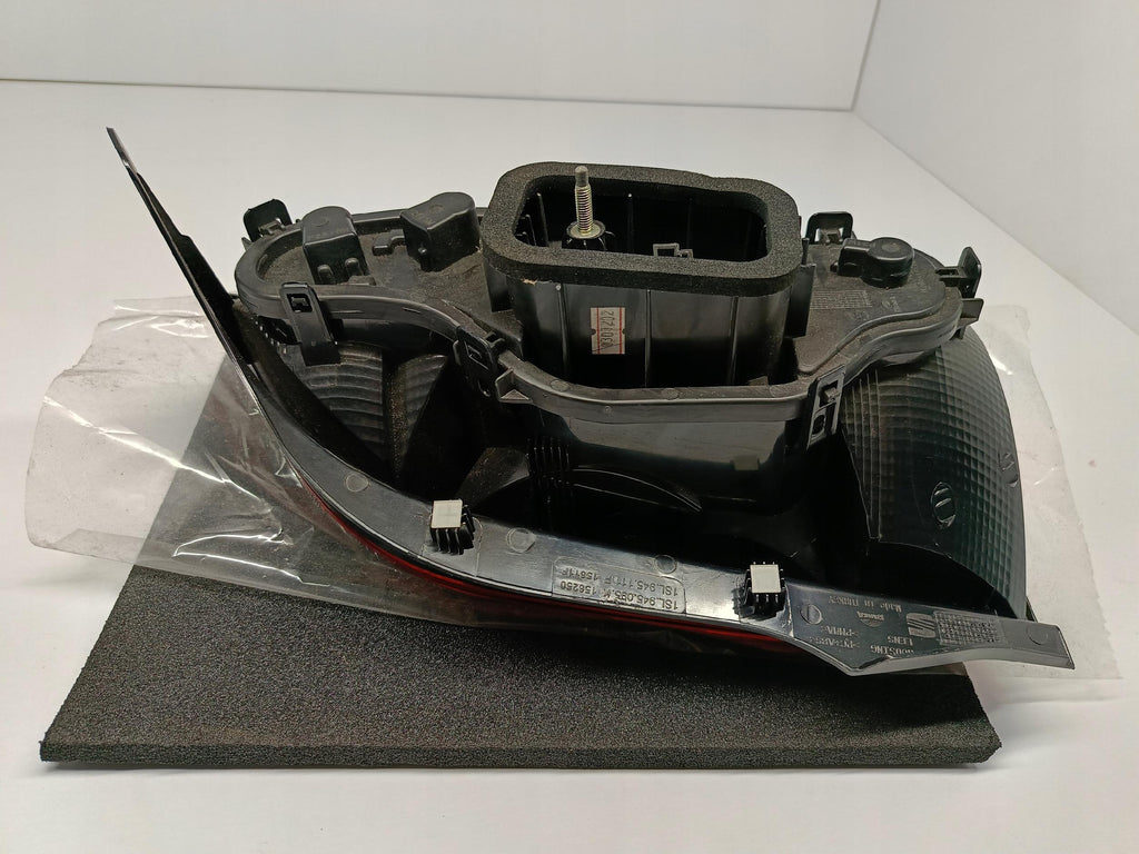 SEAT MII KF1 11- LAMPA LEWY TYŁ LEWA TYLNA FARBA EU OEM 1SL945095K
