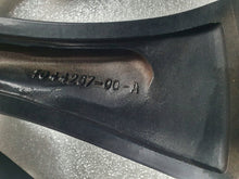 Laden Sie das Bild in den Galerie-Viewer, Tesla Model 3 M3 FELGA ALUMINIOWA 20 CALI 20x9 ET34 5X114.3 1044267-00-A
