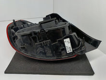 Laden Sie das Bild in den Galerie-Viewer, CITROEN C3 III 16- RÜCKLEUCHTE RECHTS HINTEN EU 9812257480