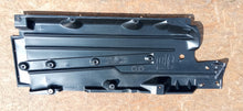 Laden Sie das Bild in den Galerie-Viewer, FIESTA MK8 PUMA MK2 16- UNTERBODENSCHUTZ LINKS H1BB-11133-AC