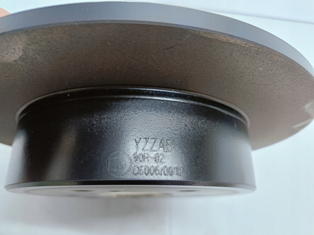 TOYOTA AVENSIS T25 LIMOUSINE KOMBI - HINTERE BREMSSCHEIBE ORIGINAL 42431-YZZAB