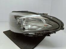 Laden Sie das Bild in den Galerie-Viewer, BMW 5 F10 F11 LIFT 13- SCHEINWERFER LINKS VORNE BI-XENON + LED 7317131-05