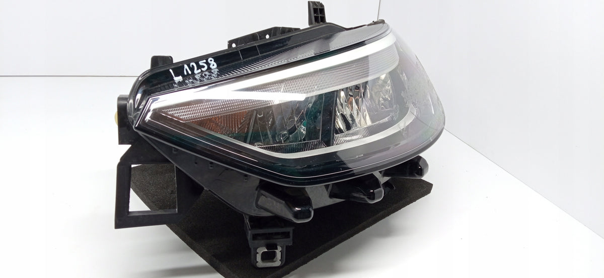 VW ID3 ID.3 19- Front Left Light Front Full LED EU 10B941005A — photo 5 of 12