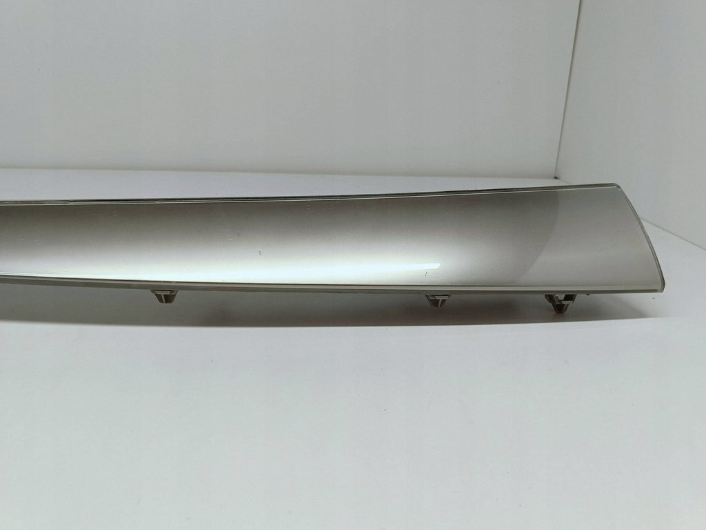 HYUNDAI IONIQ 5 V 21- RÜCKLEUCHTENLEISTE BLENDE TAGFAHRLICHT RECHTS VORNE 92109-GI