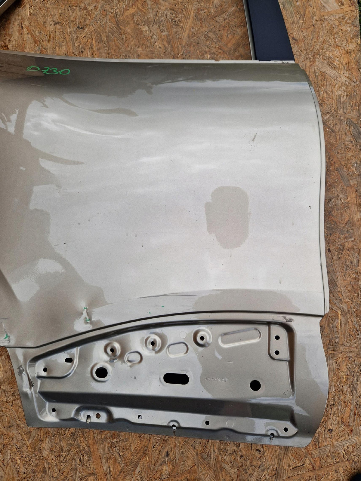 Renult Kadjar 15- Rear Right Door Rear 821525757R — photo 11 of 16