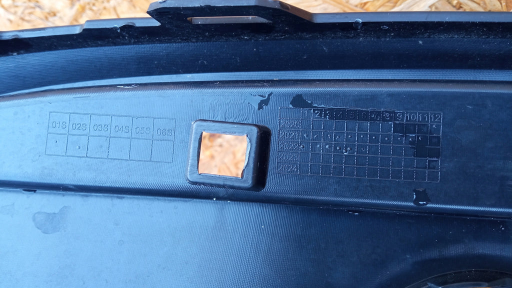TESLA MODEL Y MY 20- DOKŁADKA SPOILER DYFUZOR ZDERZAKA TYŁ 1494006-00-B