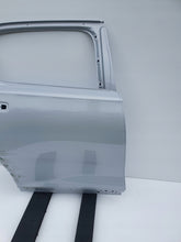 Load image into Gallery viewer, POLESTAR II 2 20- DRZWI PRAWY TYŁ PRAWE TYLNE 31698835RH