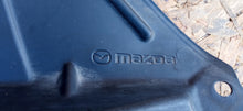Laden Sie das Bild in den Galerie-Viewer, MAZDA 3 III BM 13- RADHAUSSCHALE VORNE LINKS K7016 B45A