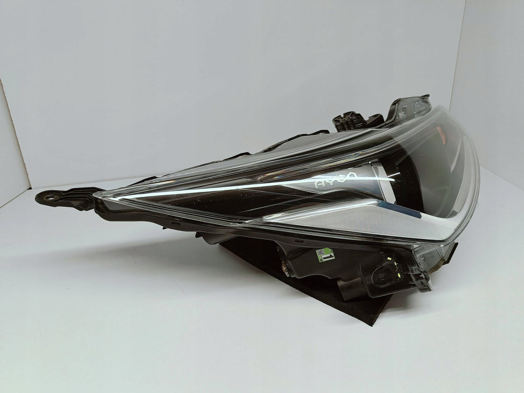 Toyota Aygo II B4 LIFT 18- LAMPA PRAWA PRZÓD SOCZEWKA+LED EU KOITO 0H-27