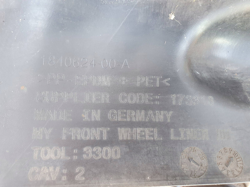 Tesla Model Y MY 20- NADKOLE PRAWY PRZÓD PRAWE PRZEDNIE 1840624-00-A