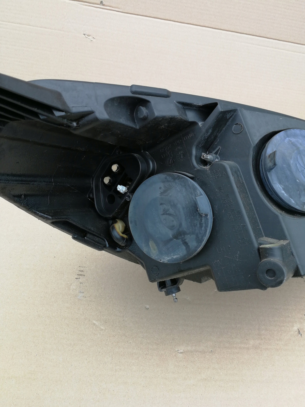 Ford Fiesta MK8 17- Light Front Front Left Lens +led H1BB-13W030-Ce — photo 10 of 13