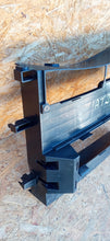 Load image into Gallery viewer, NISSAN MICRA K14 16- KIEROWNICA POWIETRZA WLOT RAMKA OBUDOWA 215545FA0A