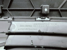 Laden Sie das Bild in den Galerie-Viewer, VW Transporter Caravelle T7 23- KÜHLERGRILL STOSSFÄNGER VORNE S741-17E778-A
