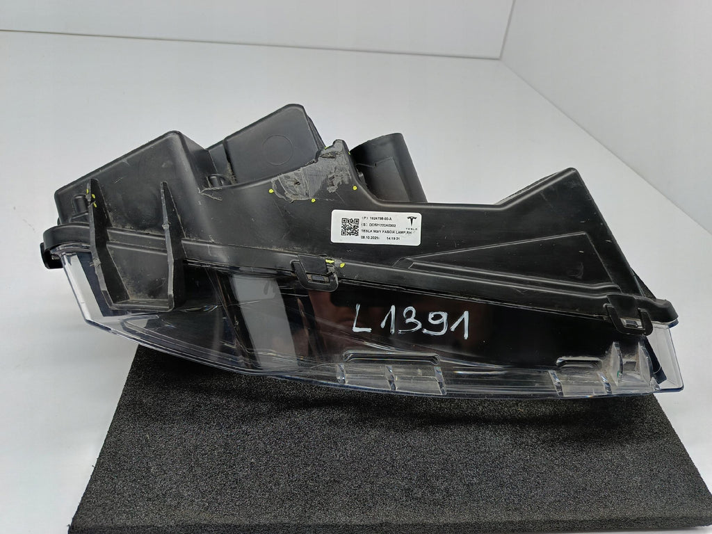 TESLA 3 LIFT Y 20- NEBELSCHEINWERFER RECHTS LED TAGFAHRLICHT 1624798-00-A
