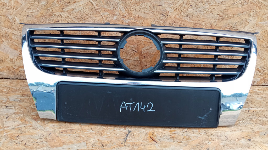 VOLKSWAGEN PASSAT B6 05- ATRAPA KRATKA GRILL 3C0853651AH