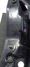 Laden Sie das Bild in den Galerie-Viewer, TOYOTA RAV4 IV RAV 4 LIFT 15- HECKKLAPPENLEUCHTE RECHTS HINTEN 81580-42030