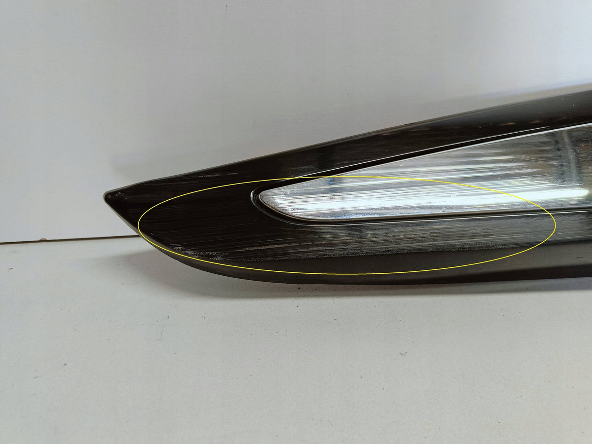 Renault Clio IV 12- Trim Strip Cover Rear Right Door 828762614R — photo 4 of 13